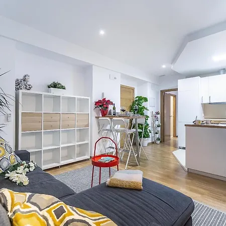 Apartamento At Mitjana Plaza Málaga