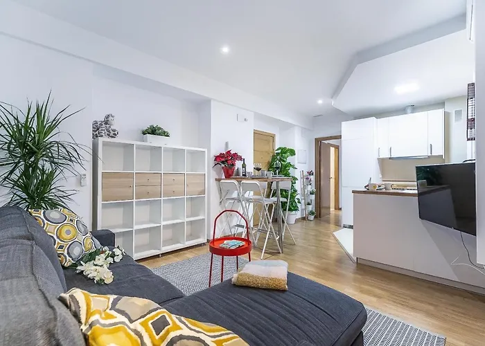 Apartment At Mitjana Plaza Malaga